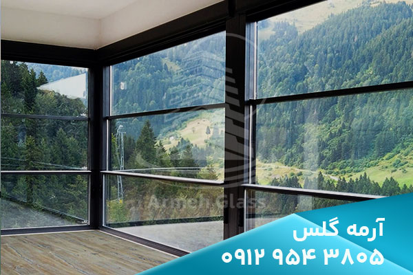 پنجره گیوتینی برقی عمودی